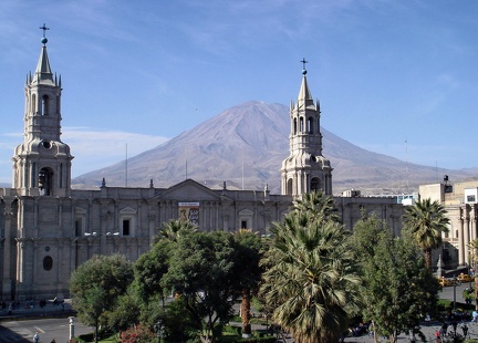 Arequipa: Plaza de Armas, Catedral, volcán Misti